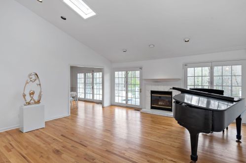 1209 Oenoke Rdg, New Canaan CT  06840-2613 exterior