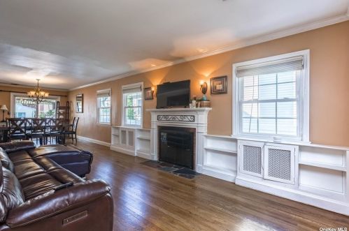 7 Alden Rd, East Rockaway, NY 11518-1340
