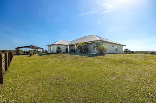 2789 Wayman Rd, Moore Haven, FL 33471-5521