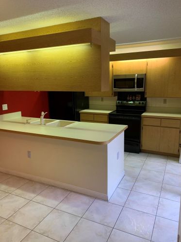 7301 73rd Way, West Palm Beach FL  33407-6732 exterior