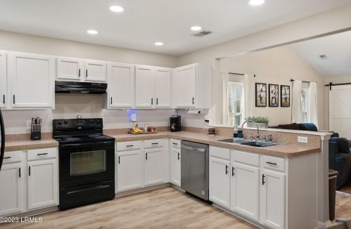 114 Winyah Way, Beaufort SC  29906-6004 exterior