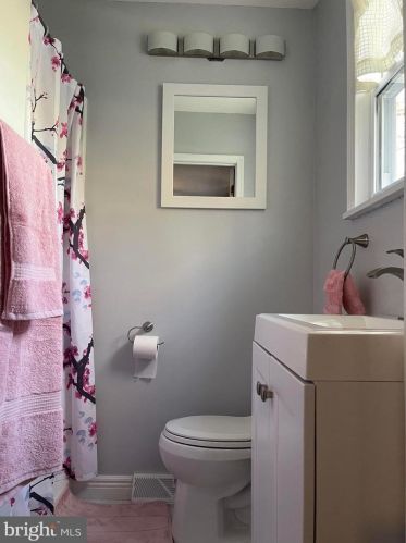 325 Nimitz Rd, Dover DE  19901-6636 exterior