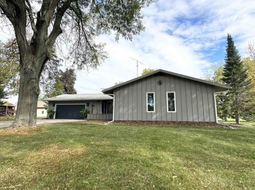 914 Elm St, Mauston, WI 53948-1907
