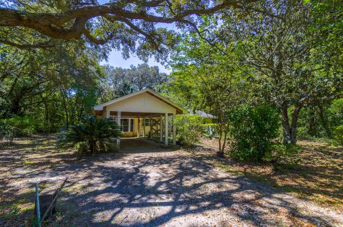 12515 Ophelia Dr, Pensacola, FL 32506-9616