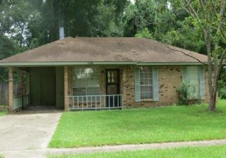 2611 Boxwood Dr, Baker, LA 70714-2105