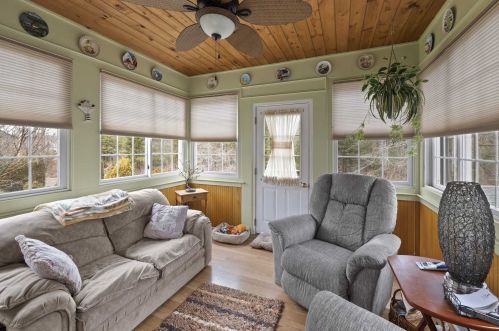 78 Marshview Cir, Seabrook NH 03874-4686 exterior