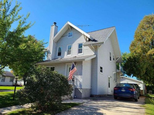 927 Wisconsin Ave, Fond Du Lac, WI 54937-1221