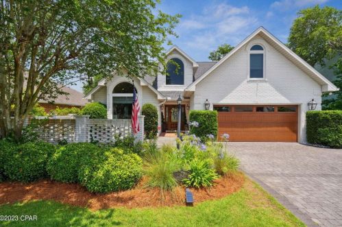 1718 Country Club Dr, Lynn Haven, FL 32444-1982