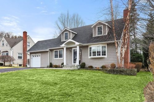 123 Hilburn Rd, Scarsdale, NY 10583-6117