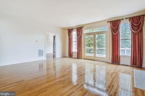 15046 Gaines Mill Cir, Haymarket VA  20169-4500 exterior