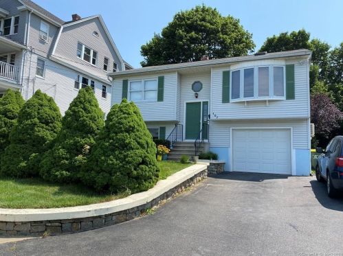 107 Norton St, Waterbury, CT 06708-4726