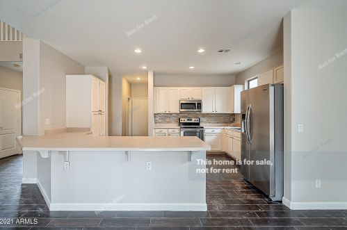 837 Cathy Dr, Gilbert AZ 85296-3639 exterior