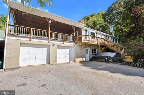 8 Kirchner Rd, Tolna, PA 17349-8815