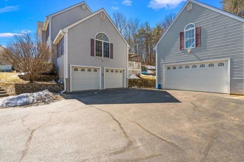 77 Wethersfield Dr, Tilton, NH 03276-4401