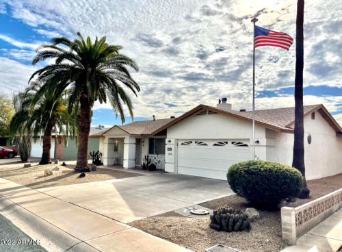 10241 Clair Dr, Sun City, AZ 85351-4532