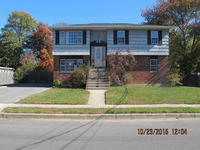 430 16th St, North Lindenhurst, NY 11757-4456