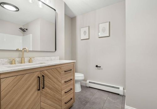 30 Caleb Dr, Danville NH  03819-3016 exterior