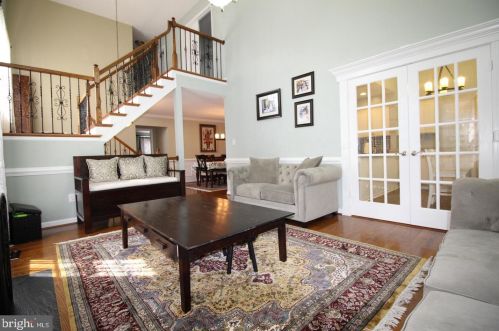 2271 Kings Garden Way, Falls Church VA  22043-2558 exterior