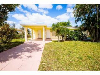 7461 Polk St, Hollywood, FL 33024-7234