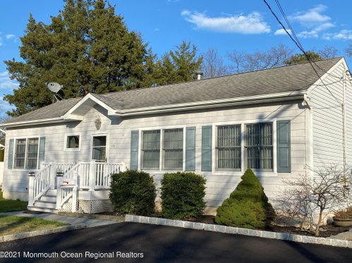 116 Cedarwood Dr, Bricktown, NJ 08723-3446