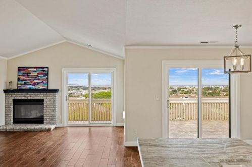 1053 Highlander Dr, Seaside, CA 93955-6235