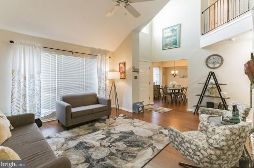 43 Tarragon Ct, West Deptford NJ  08086-2410 exterior