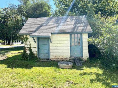 6417 Hillsboro Ln, Crozet VA  22932-3322 exterior