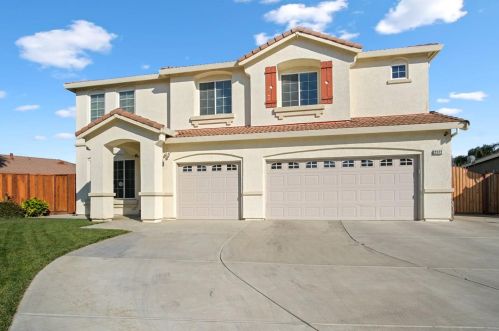 2272 Corsico Ct, Los Banos, CA 93635-6412