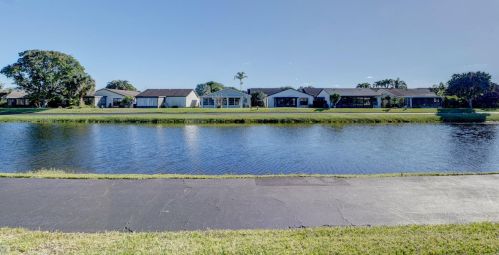 5136 Mirror Lk Blvd, Boynton Beach FL  33472-1211 exterior
