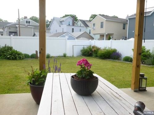 3 Lewis St, Nutley NJ  07110-3345 exterior