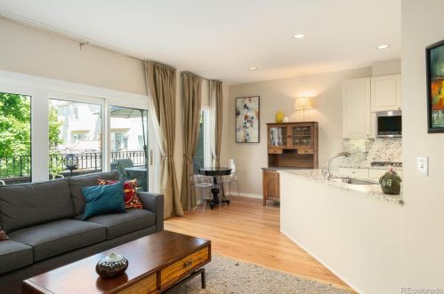 387 Ogden St, Denver CO 80205-5137 exterior