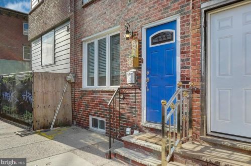2516 Coral St, Philadelphia PA  19125-1334 exterior