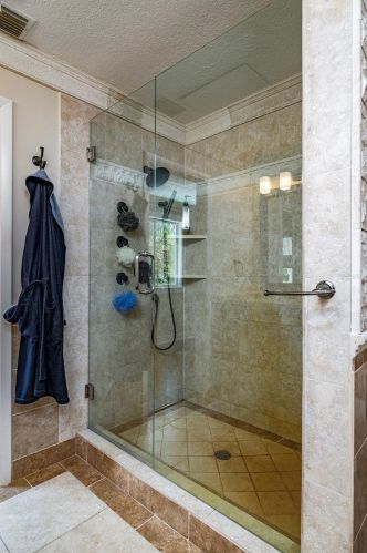 17320 Whirley Rd, Lutz FL  33558-4827 exterior