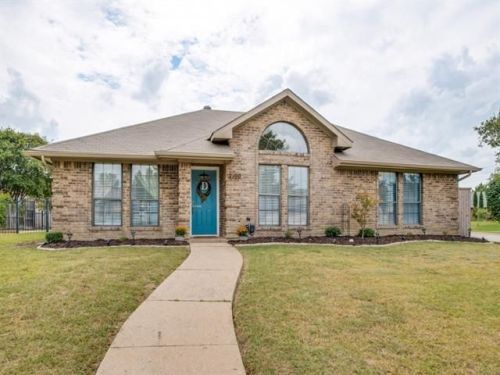 2100 Whitehurst Ln, Carrollton, TX 75007-2227