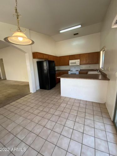 11018 Mountain View Dr, Avondale AZ  85323-8377 exterior