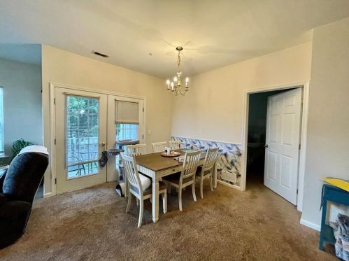 1009 Old Course Ln, Easton PA  18042-6975 exterior