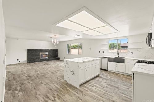 222 Condor Dr, Rialto CA  92377-4718 exterior