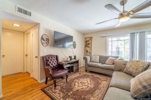 29000 Gladiolus Dr, Santa Clarita CA  91387-1828 exterior