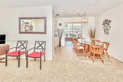 507 Dona Dr, Nokomis FL  34275-2613 exterior