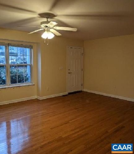 50 Riverside Dr, Bybee, VA 22963-2024