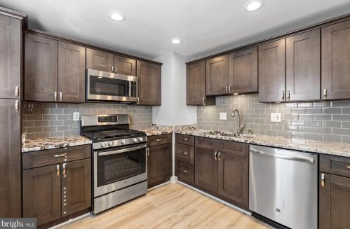 1407 Milbank Rd, Woodbridge, VA 22191-1015