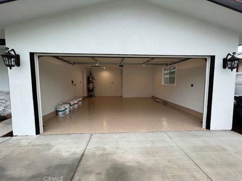 15744 Hartland St, Van Nuys CA  91406-5014 exterior