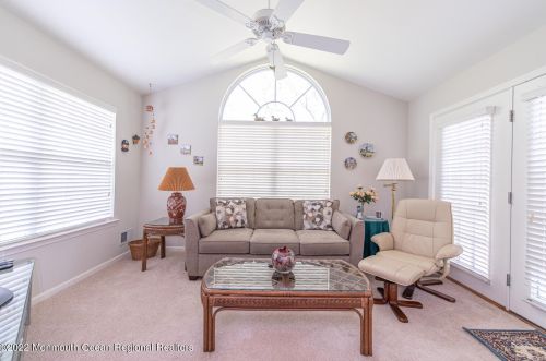 21 Oakmont Rd, Lakewood NJ  08701-5764 exterior