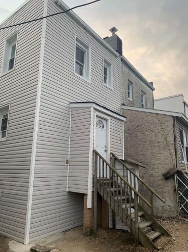 813 Meehan Ave, Far Rockaway NY  11691-5517 exterior