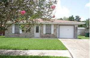 1561 Redwood Dr, Harvey, LA 70058-3817
