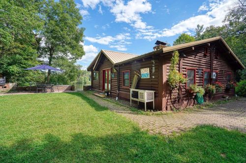 16 Sweet Miller Ln, Rindge NH 03461-5739 exterior