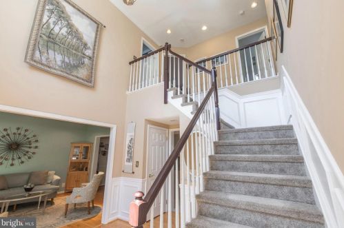 124 Chinaberry Dr, Miquon, PA 19444-2321