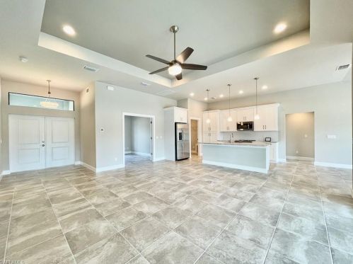 31 13th Pl, Cape Coral, FL 33909-2669