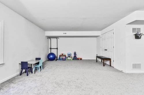 959 King Way, Breinigsville PA  18031-1484 exterior