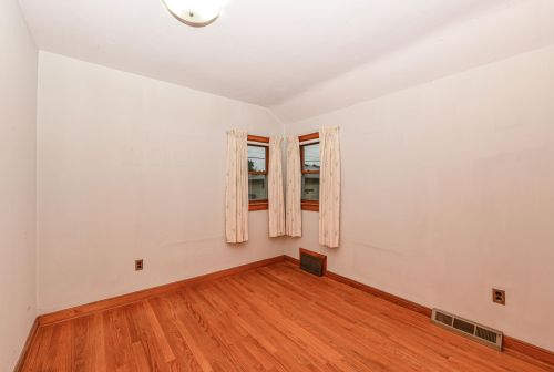 3259 97, Milwaukee WI 53222-3458 exterior